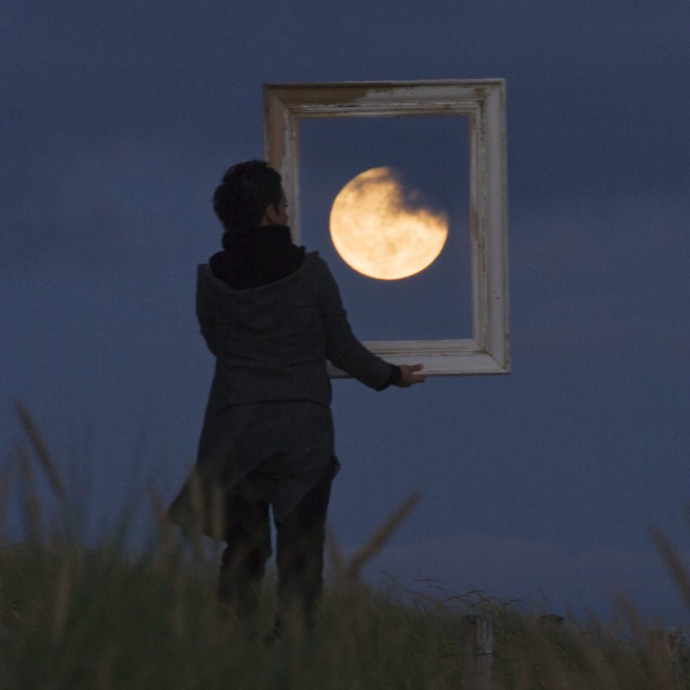 L'encadreuse - La Pleine Lune encadrée